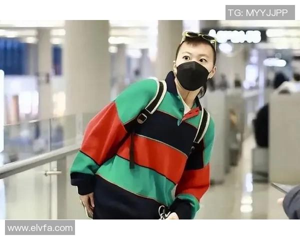 足球明星们的时尚选择小包揭秘引领潮流的新风尚与搭配技巧